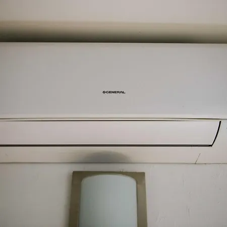 Appart Climatise Style Loft Avec Garage Apartman Béziers