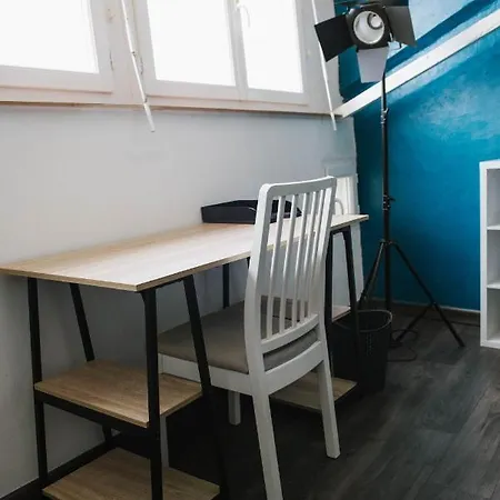 Appart Climatise Style Loft Avec Garage Apartman *